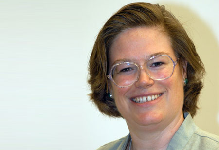 Increasing Clinical Trial Efficiency with Cloud-Based EDC Solutions 